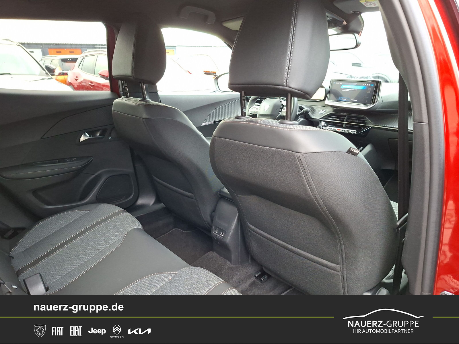 Fahrzeugabbildung Peugeot 2008 Hybrid 136 Allure