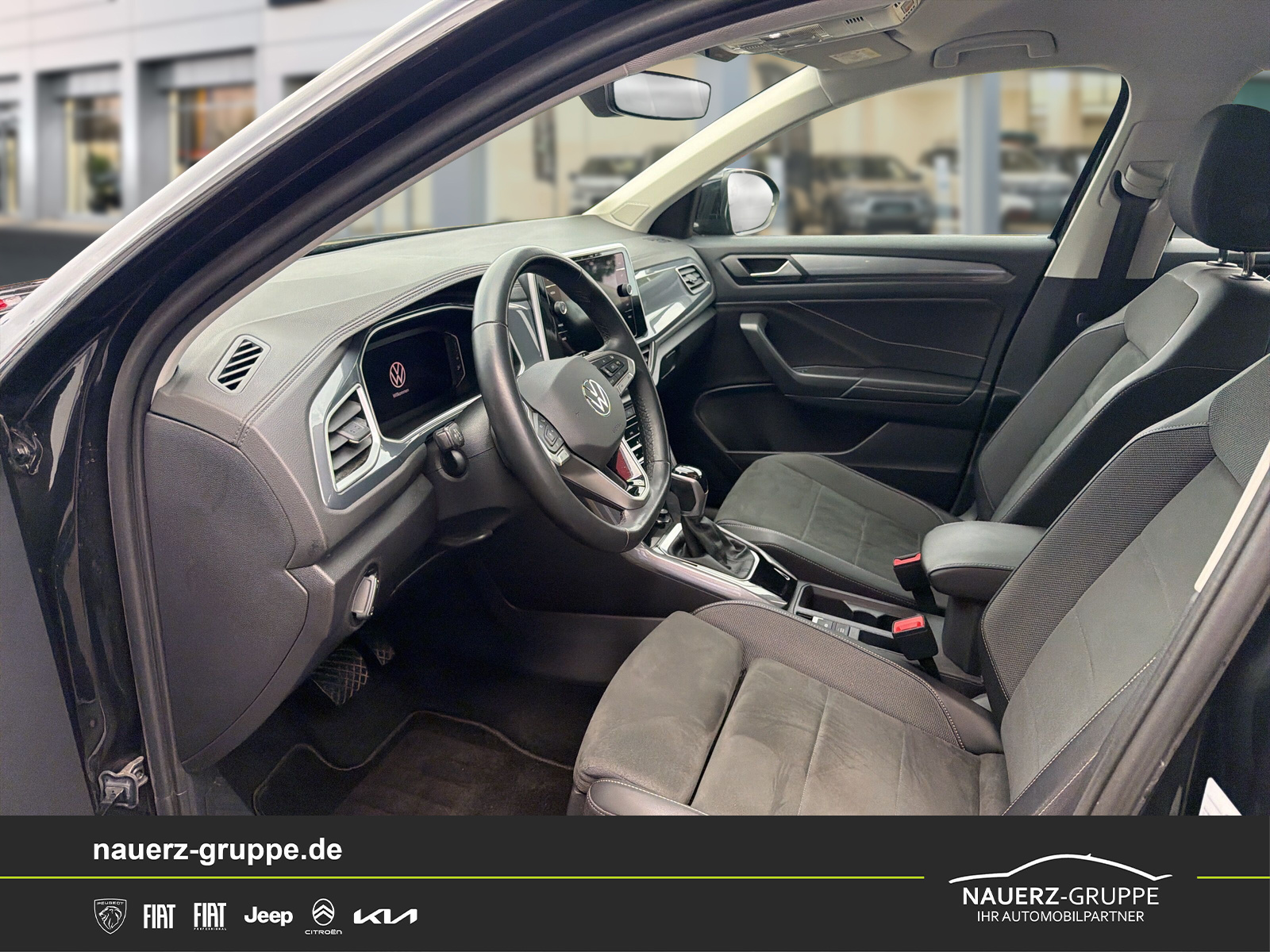Fahrzeugabbildung Volkswagen T-Roc Style - mit KI generiert/bearbeitet