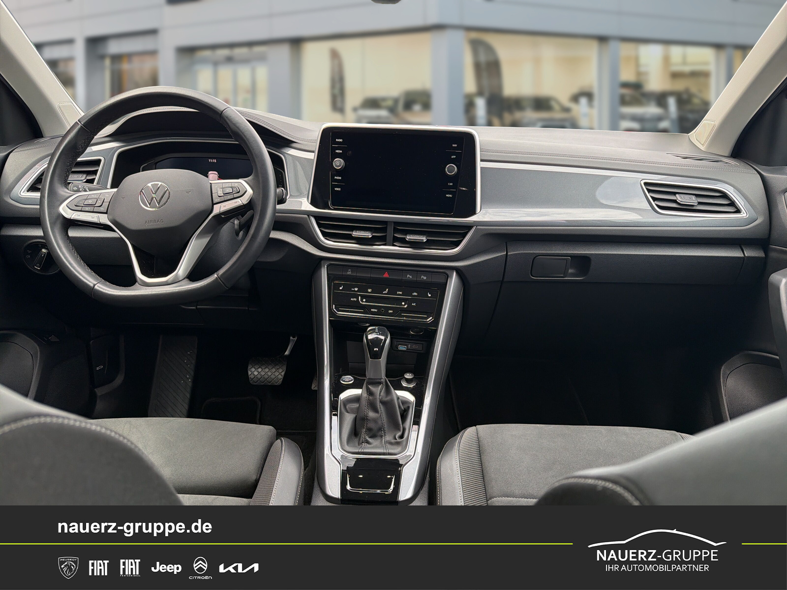 Fahrzeugabbildung Volkswagen T-Roc Style - mit KI generiert/bearbeitet