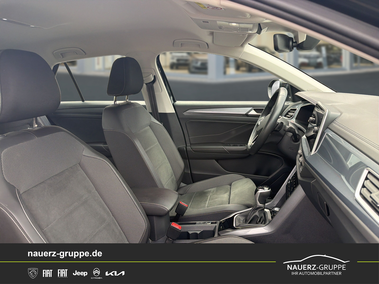 Fahrzeugabbildung Volkswagen T-Roc Style - mit KI generiert/bearbeitet