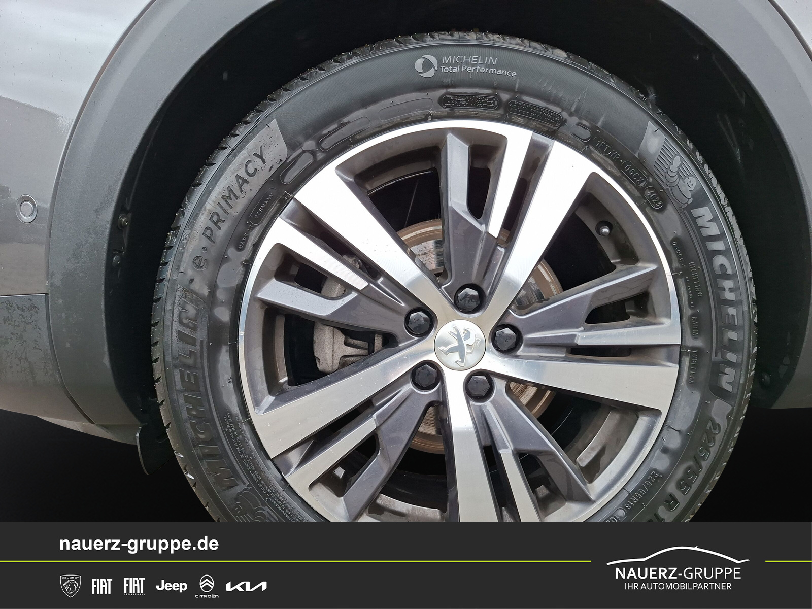 Fahrzeugabbildung Peugeot 3008 Allure Pack PureTech 130