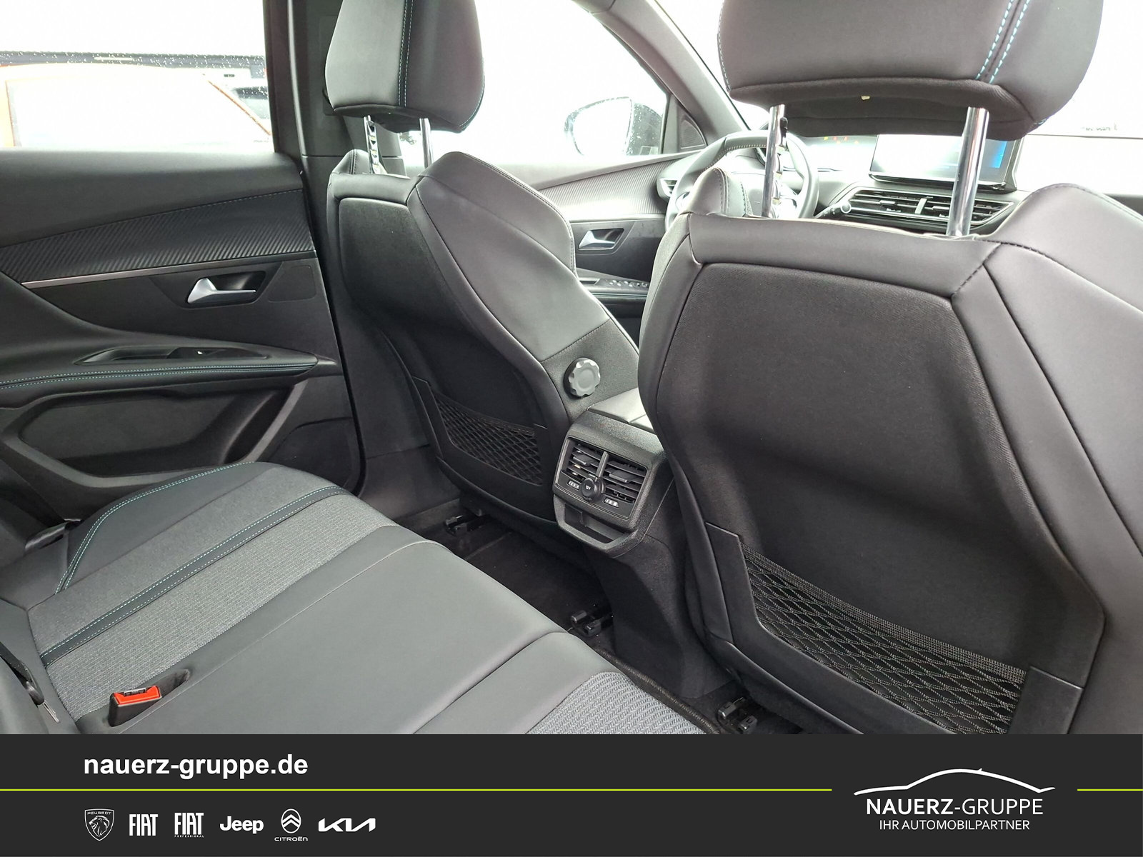 Fahrzeugabbildung Peugeot 3008 Allure Pack PureTech 130