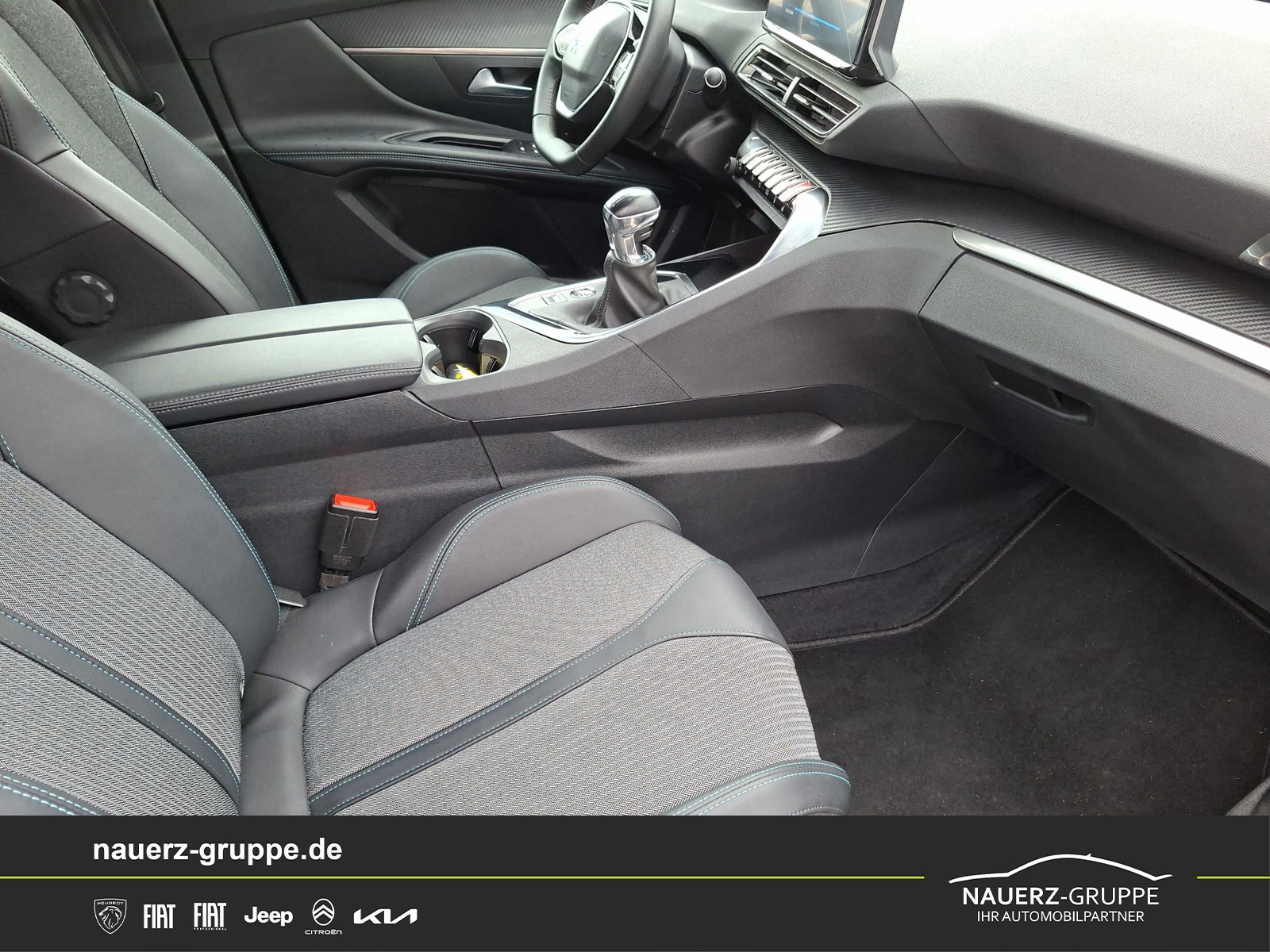 Fahrzeugabbildung Peugeot 3008 Allure Pack PureTech 130