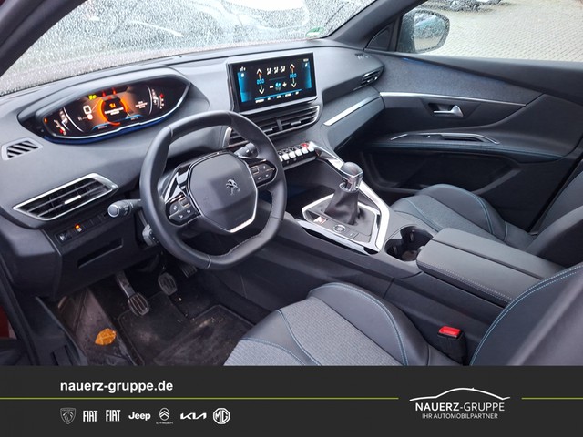 Fahrzeugabbildung Peugeot 5008 Allure Pack 130 7 Sitze