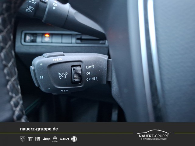 Fahrzeugabbildung Peugeot 5008 Allure Pack 130 7 Sitze