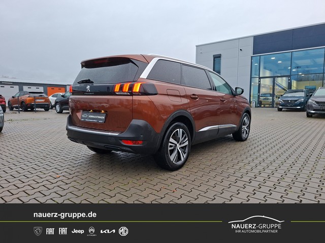 Fahrzeugabbildung Peugeot 5008 Allure Pack 130 7 Sitze
