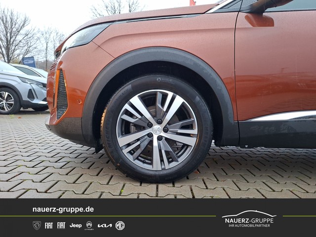 Fahrzeugabbildung Peugeot 5008 Allure Pack 130 7 Sitze