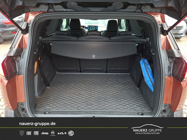 Fahrzeugabbildung Peugeot 5008 Allure Pack 130 7 Sitze