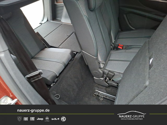 Fahrzeugabbildung Peugeot 5008 Allure Pack 130 7 Sitze