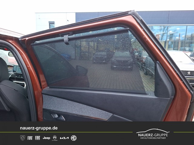 Fahrzeugabbildung Peugeot 5008 Allure Pack 130 7 Sitze