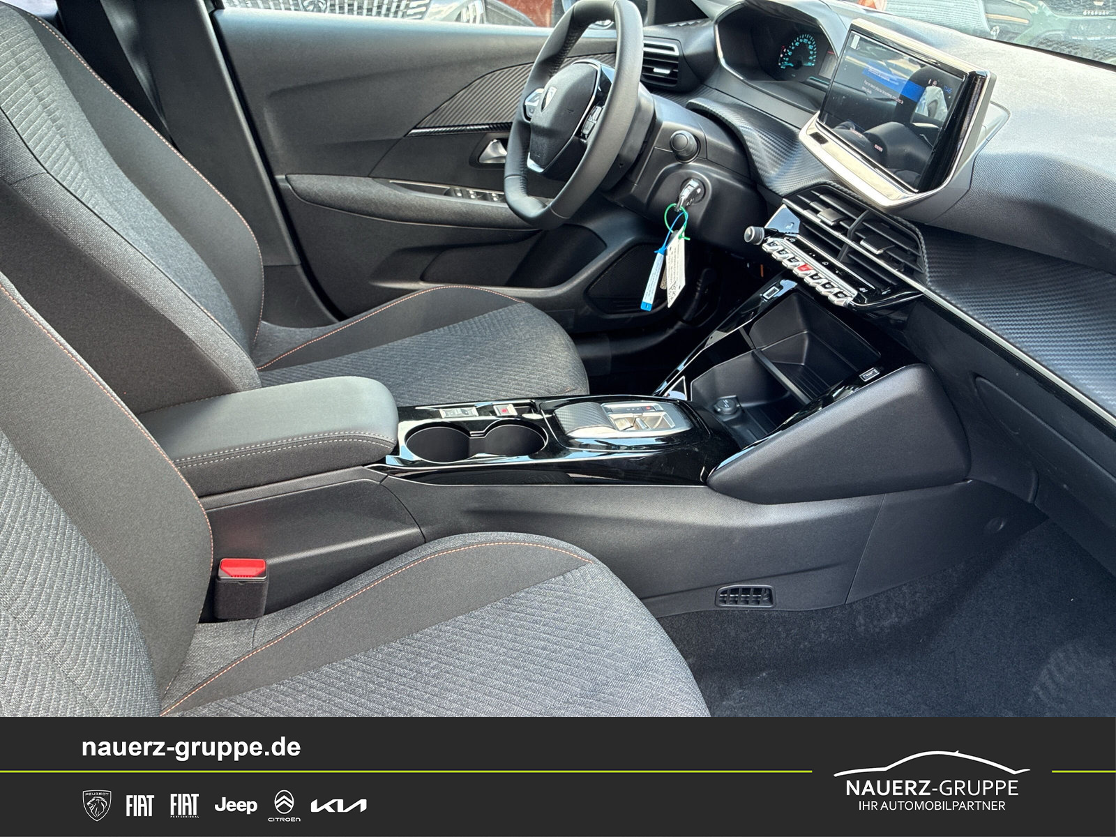 Fahrzeugabbildung Peugeot 208 Hybrid 110 Business - mit KI generiert/bearbeitet