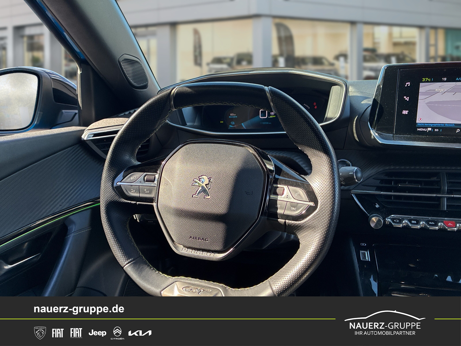 Fahrzeugabbildung Peugeot 2008 e- GT 136 - mit KI generiert/bearbeitet