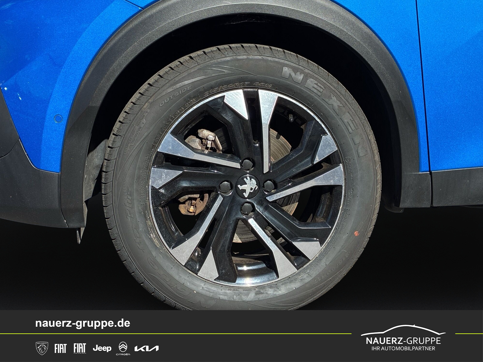 Fahrzeugabbildung Peugeot 2008 e- GT 136 - mit KI generiert/bearbeitet