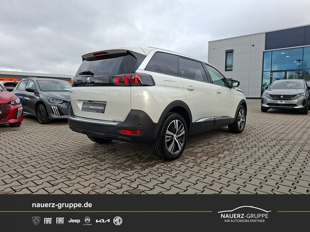 Fahrzeugabbildung Peugeot 5008 Allure Pack PureTech 130