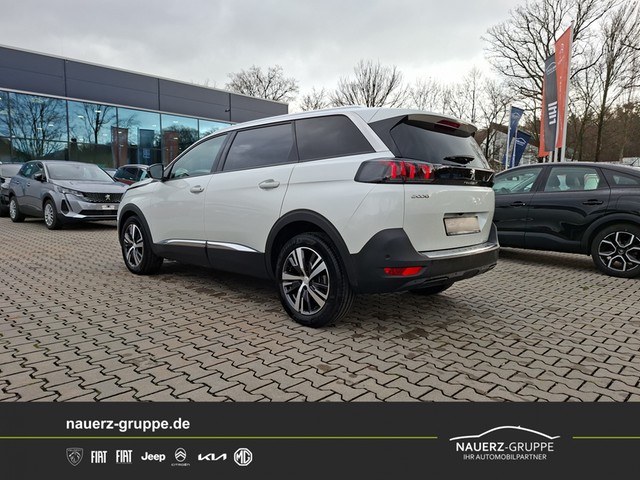 Fahrzeugabbildung Peugeot 5008 Allure Pack PureTech 130