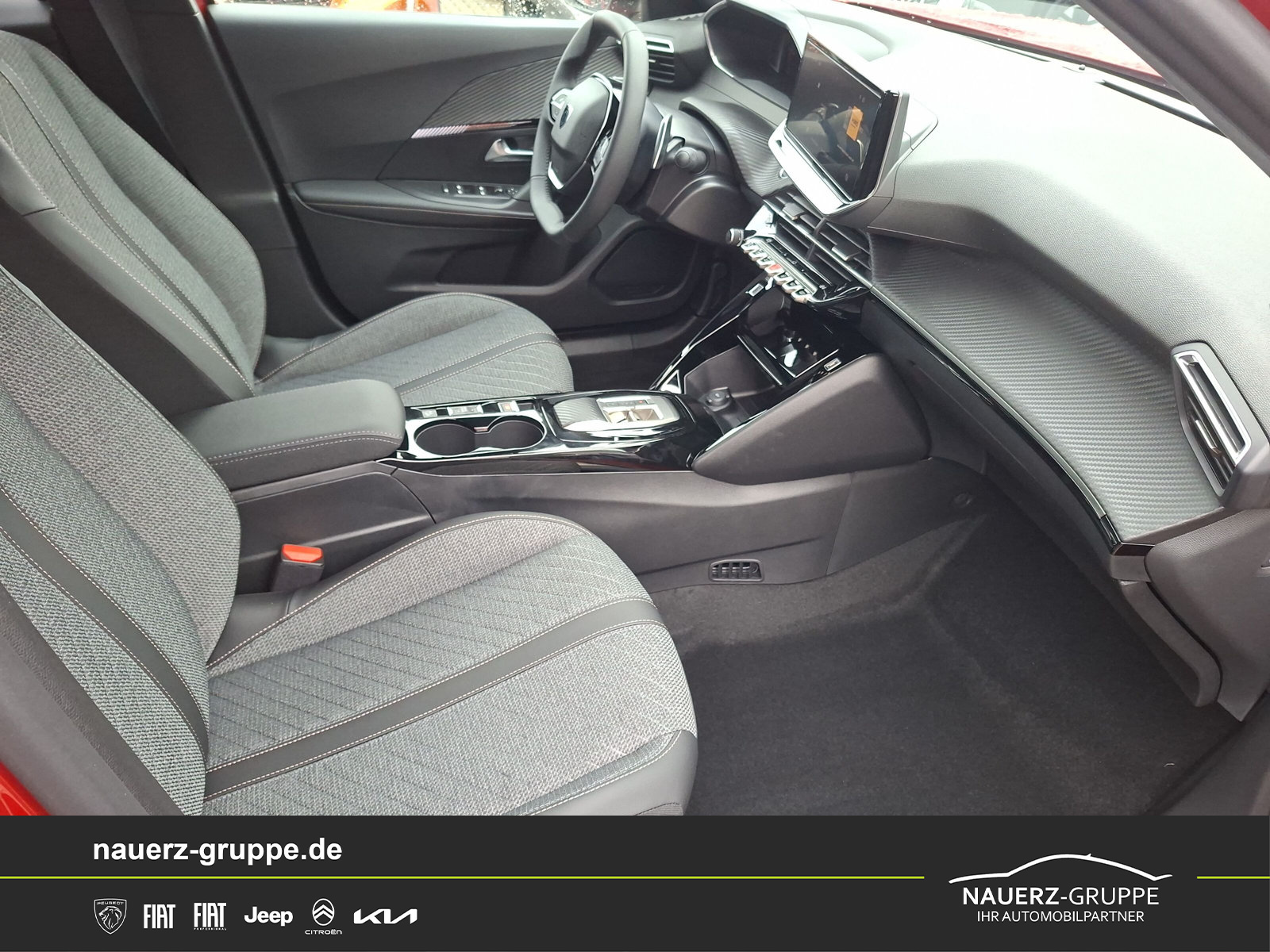 Fahrzeugabbildung Peugeot 2008 Allure 145 Mildhybrid