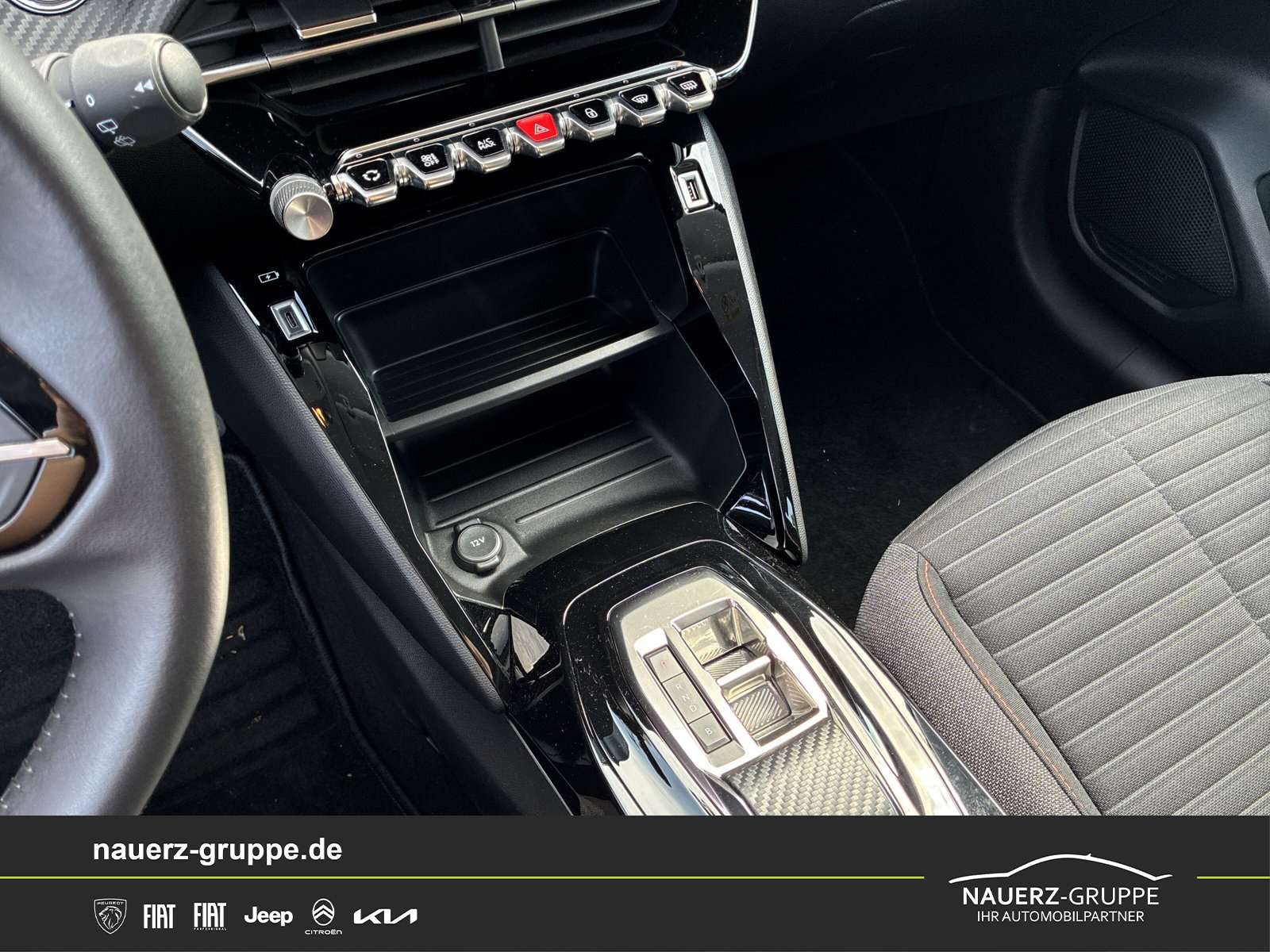 Fahrzeugabbildung Peugeot 208 e- Active Pack 136