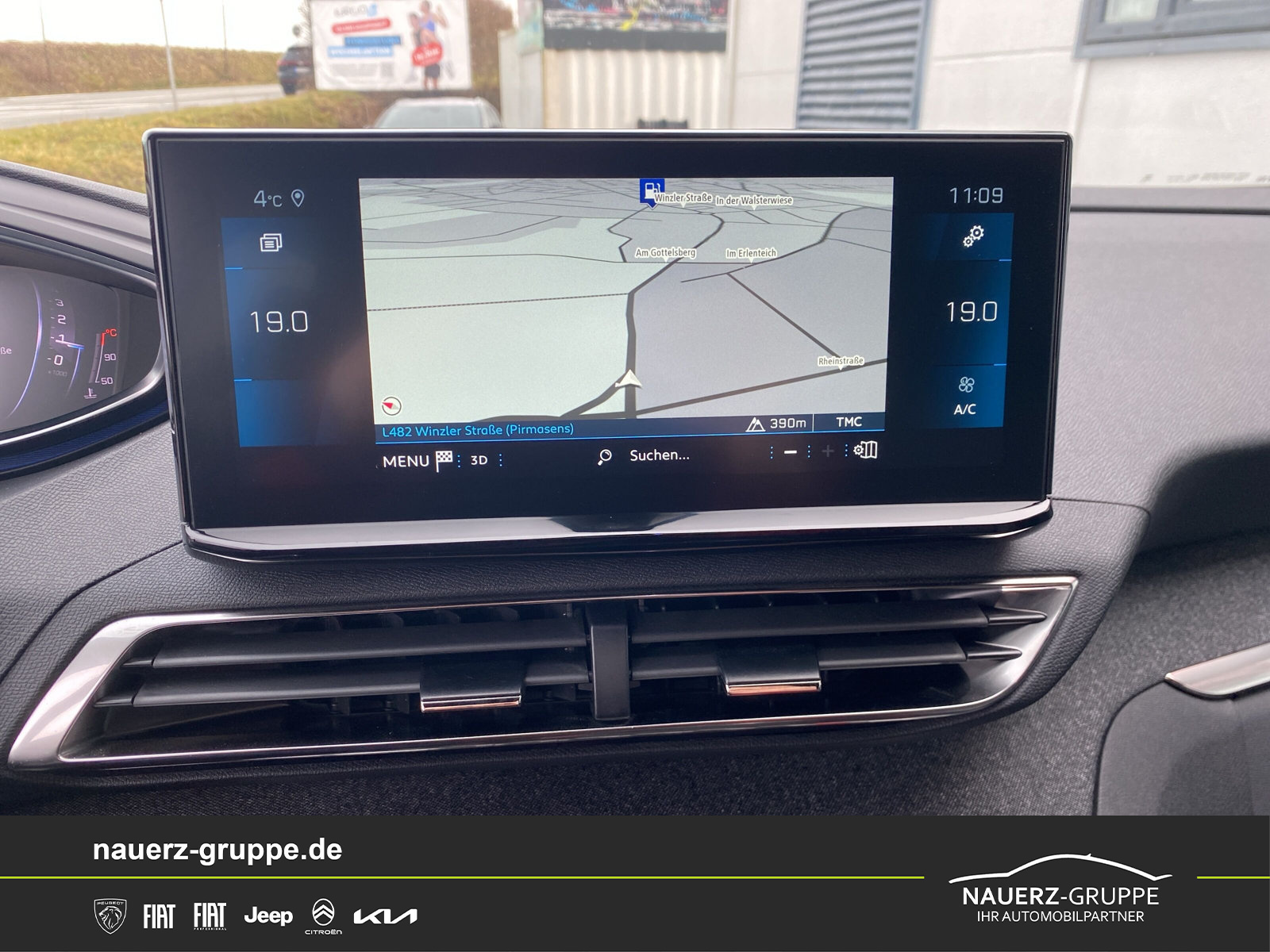 Fahrzeugabbildung Peugeot 3008 Allure Pack PureTech 130 Navi Keyless SHZ