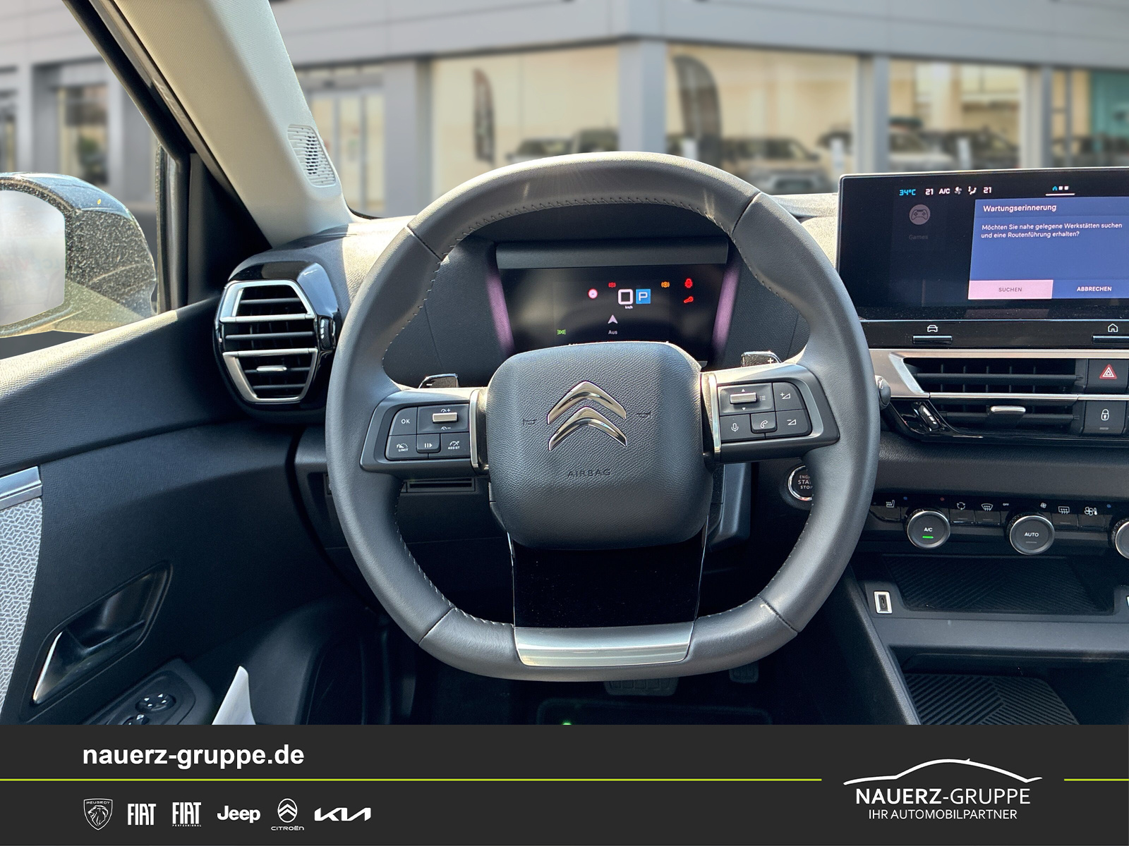Fahrzeugabbildung Citroen C4 Lim. Plus PureTech 130 EAT8