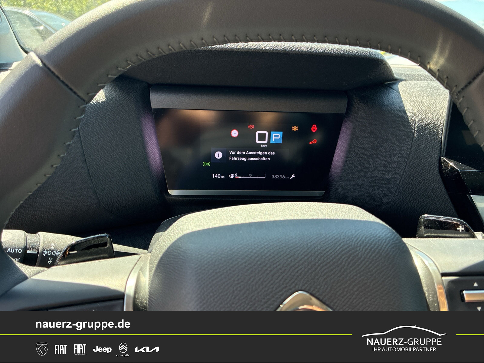 Fahrzeugabbildung Citroen C4 Lim. Plus PureTech 130 EAT8