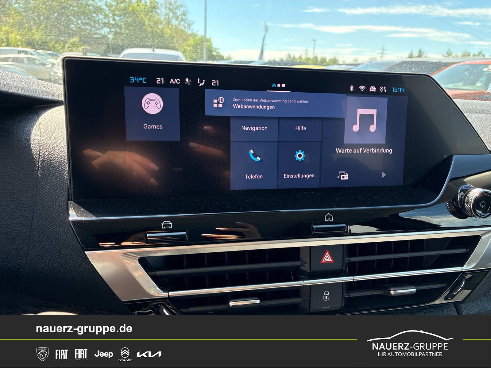 Fahrzeugabbildung Citroen C4 Lim. Plus PureTech 130 EAT8