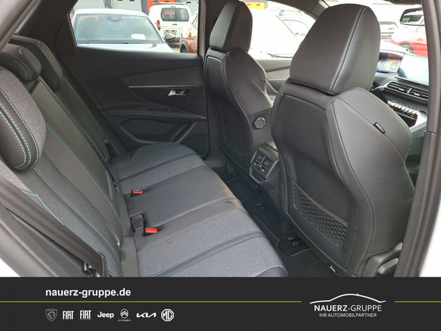 Fahrzeugabbildung Peugeot 3008 Allure Pack PureTech 130