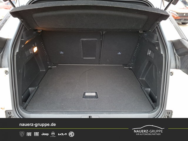 Fahrzeugabbildung Peugeot 3008 Allure Pack PureTech 130