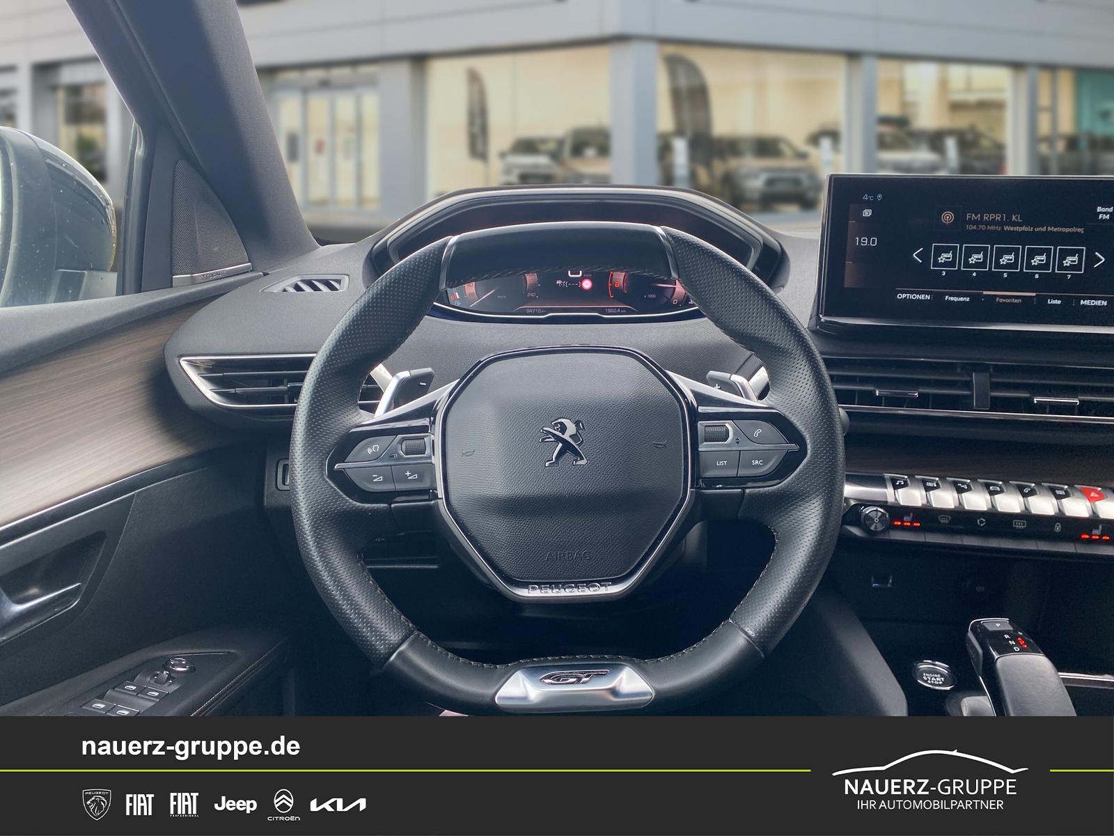 Fahrzeugabbildung Peugeot 5008 GT Pack 2.0 BlueHDI 180 NAVI SHZ Volleder