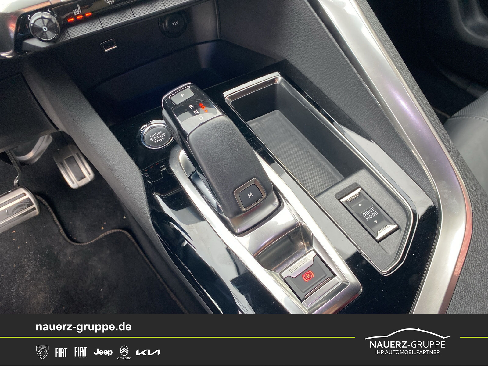 Fahrzeugabbildung Peugeot 5008 GT Pack 2.0 BlueHDI 180 NAVI SHZ Volleder