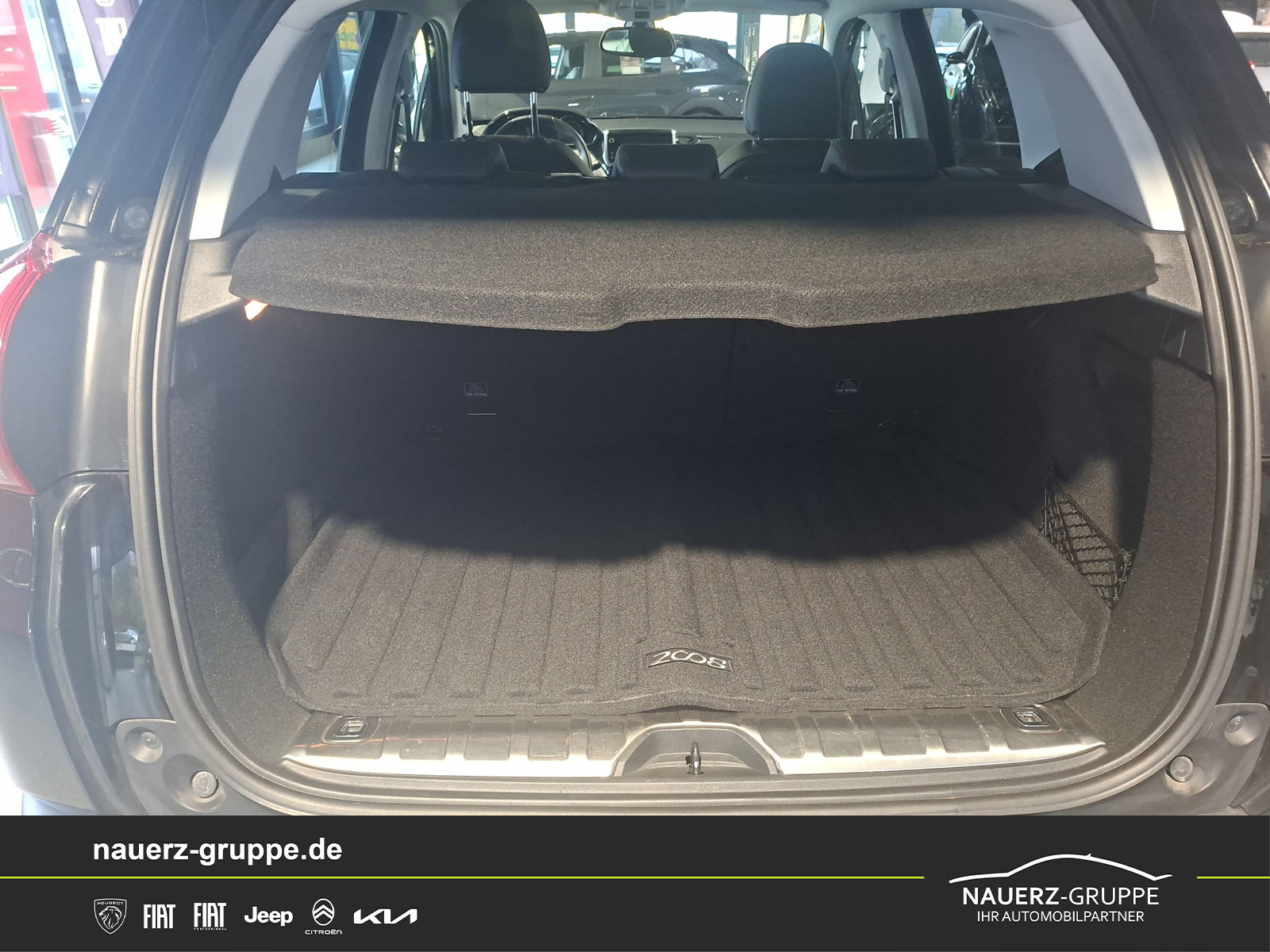 Fahrzeugabbildung Peugeot 2008 Allure Black Edition