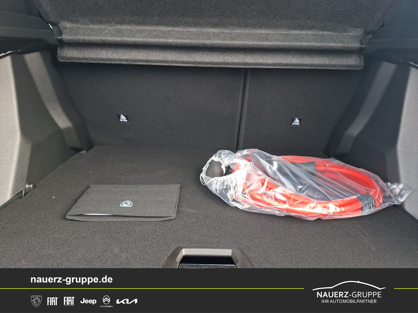 Fahrzeugabbildung Peugeot 2008 e- Allure 156