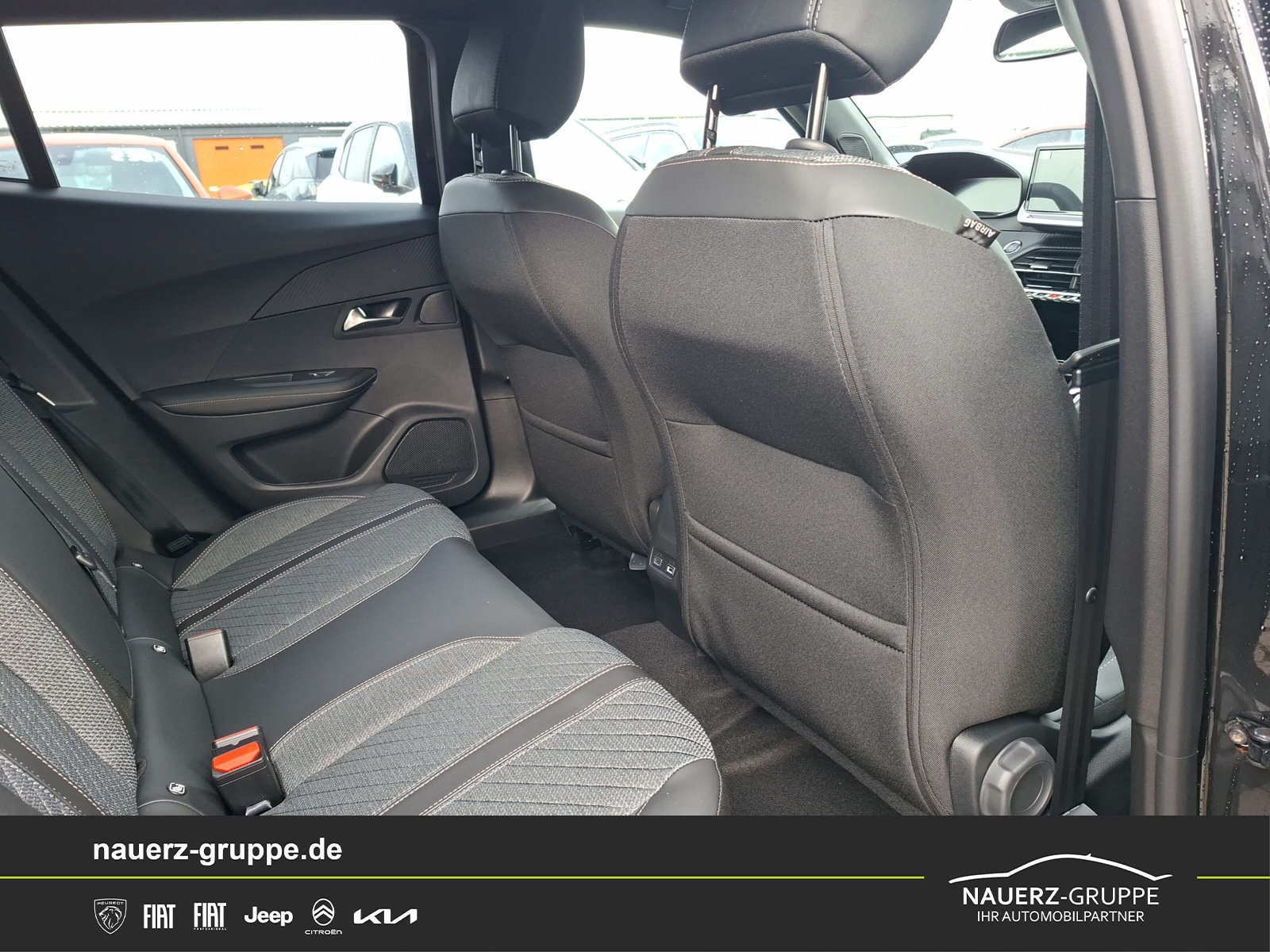 Fahrzeugabbildung Peugeot 2008 e- Allure 156