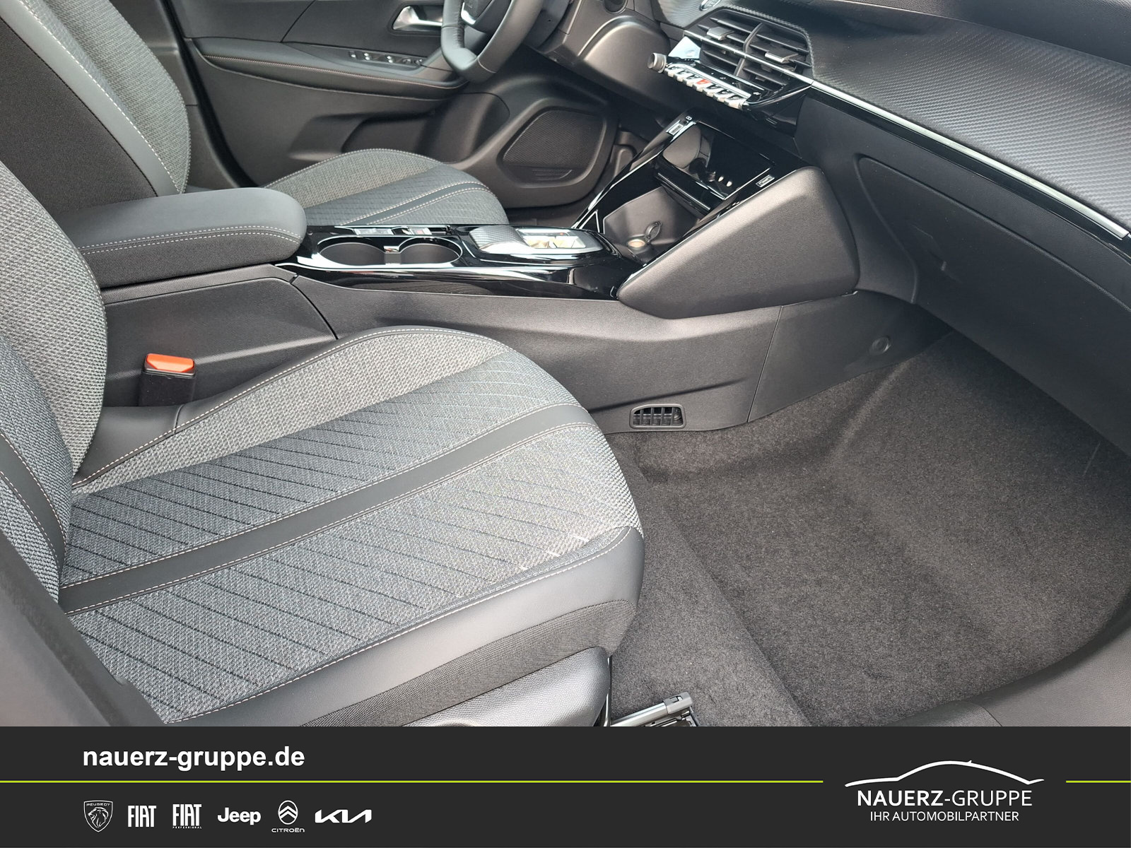 Fahrzeugabbildung Peugeot 2008 e- Allure 156