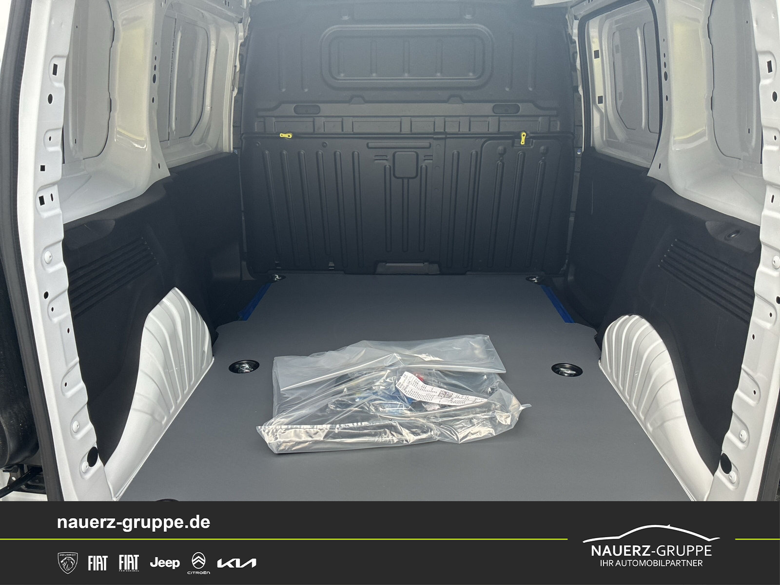 Fahrzeugabbildung Citroen Berlingo Kastenwagen XTR M