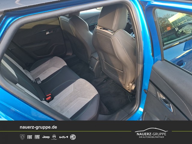 Fahrzeugabbildung Peugeot 2008 e- GT Pack 136