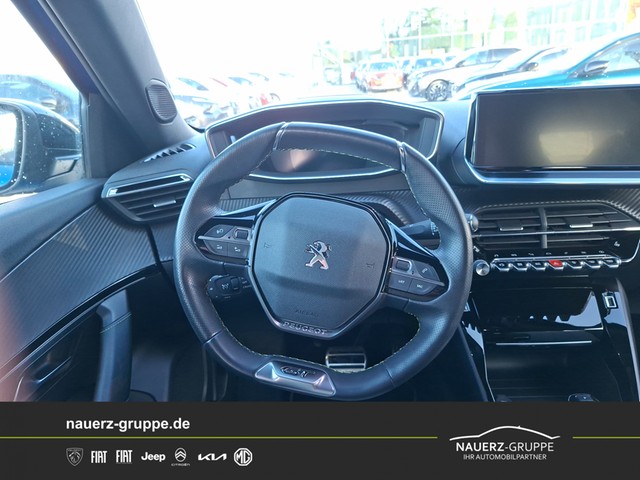 Fahrzeugabbildung Peugeot 2008 e- GT Pack 136