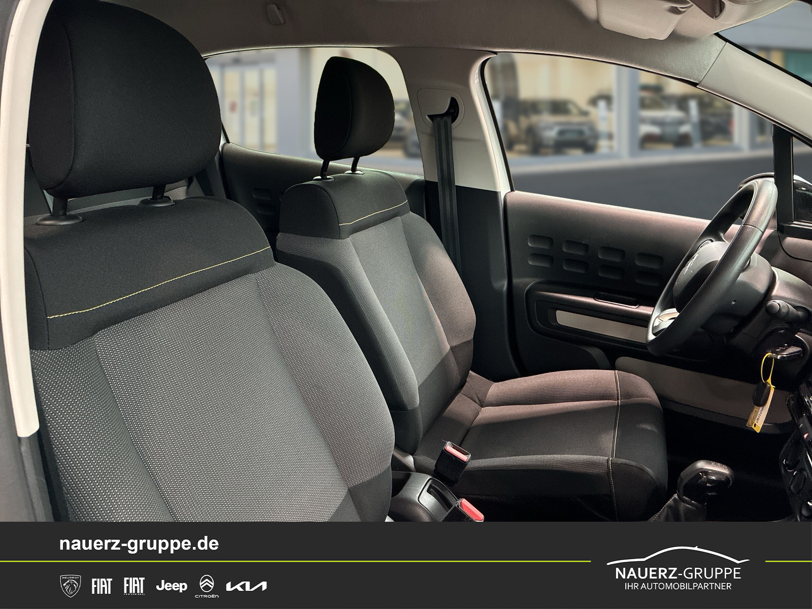 Fahrzeugabbildung Citroen C3 Feel PureTech 82 5-Türer - mit KI generiert/bearbeitet