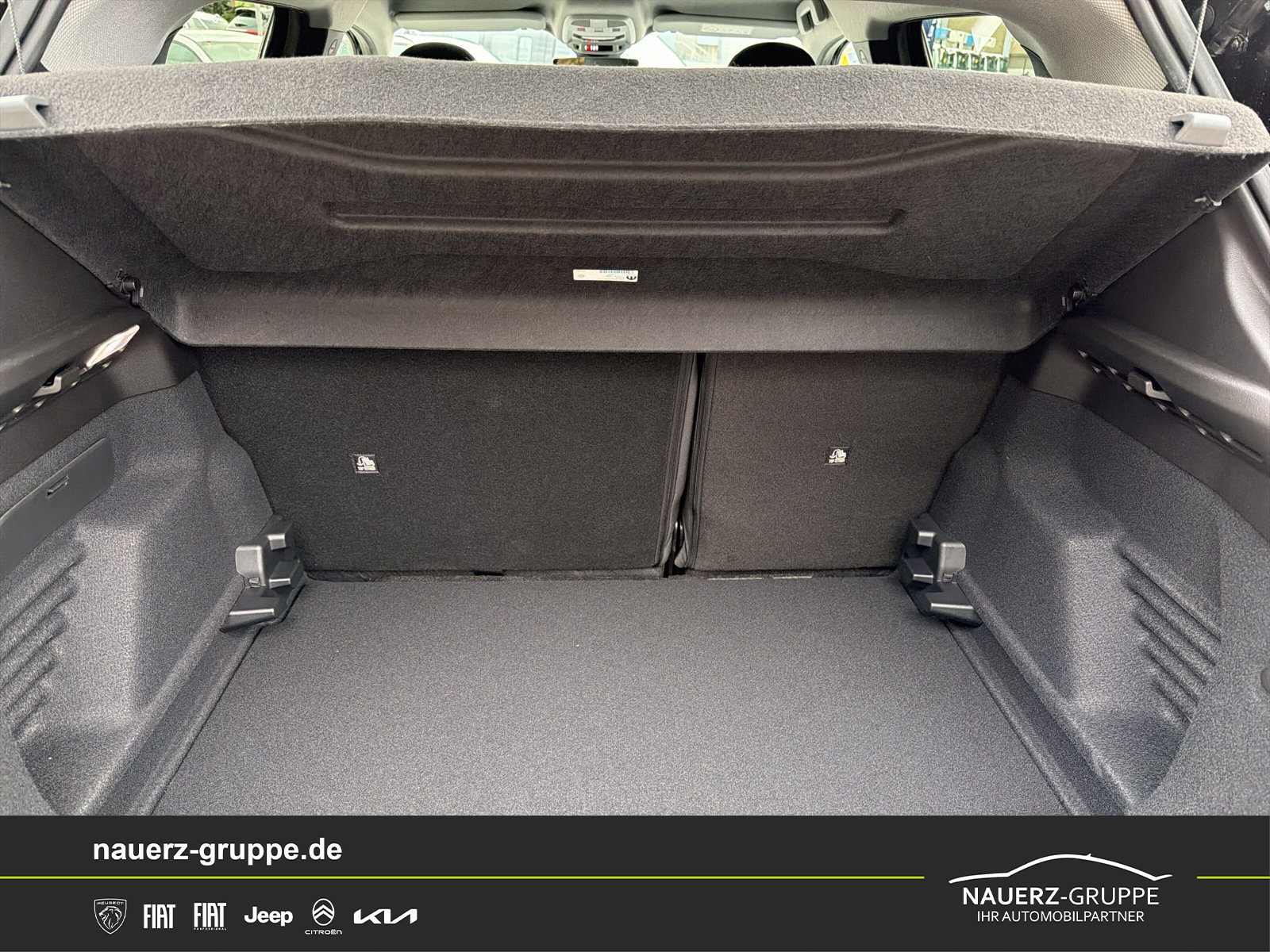 Fahrzeugabbildung Jeep Avenger Summit Mild-Hybrid