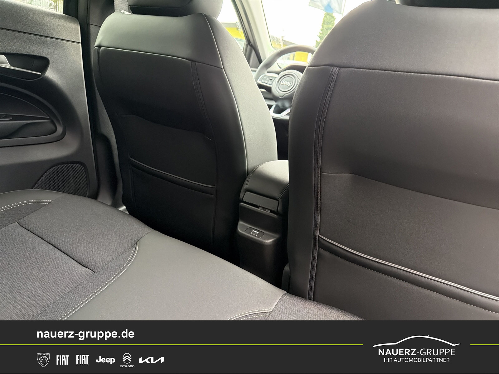 Fahrzeugabbildung Jeep Avenger Summit Mild-Hybrid