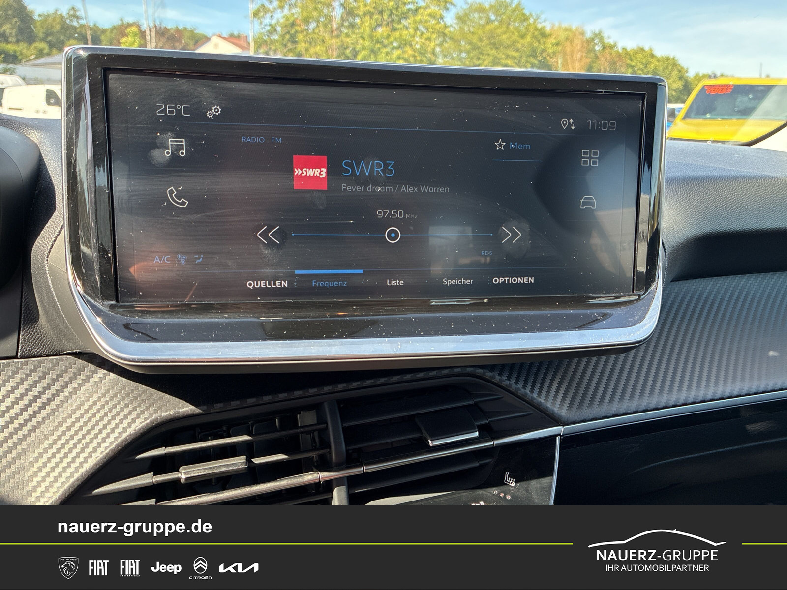 Fahrzeugabbildung Peugeot 208 Style PureTech 100