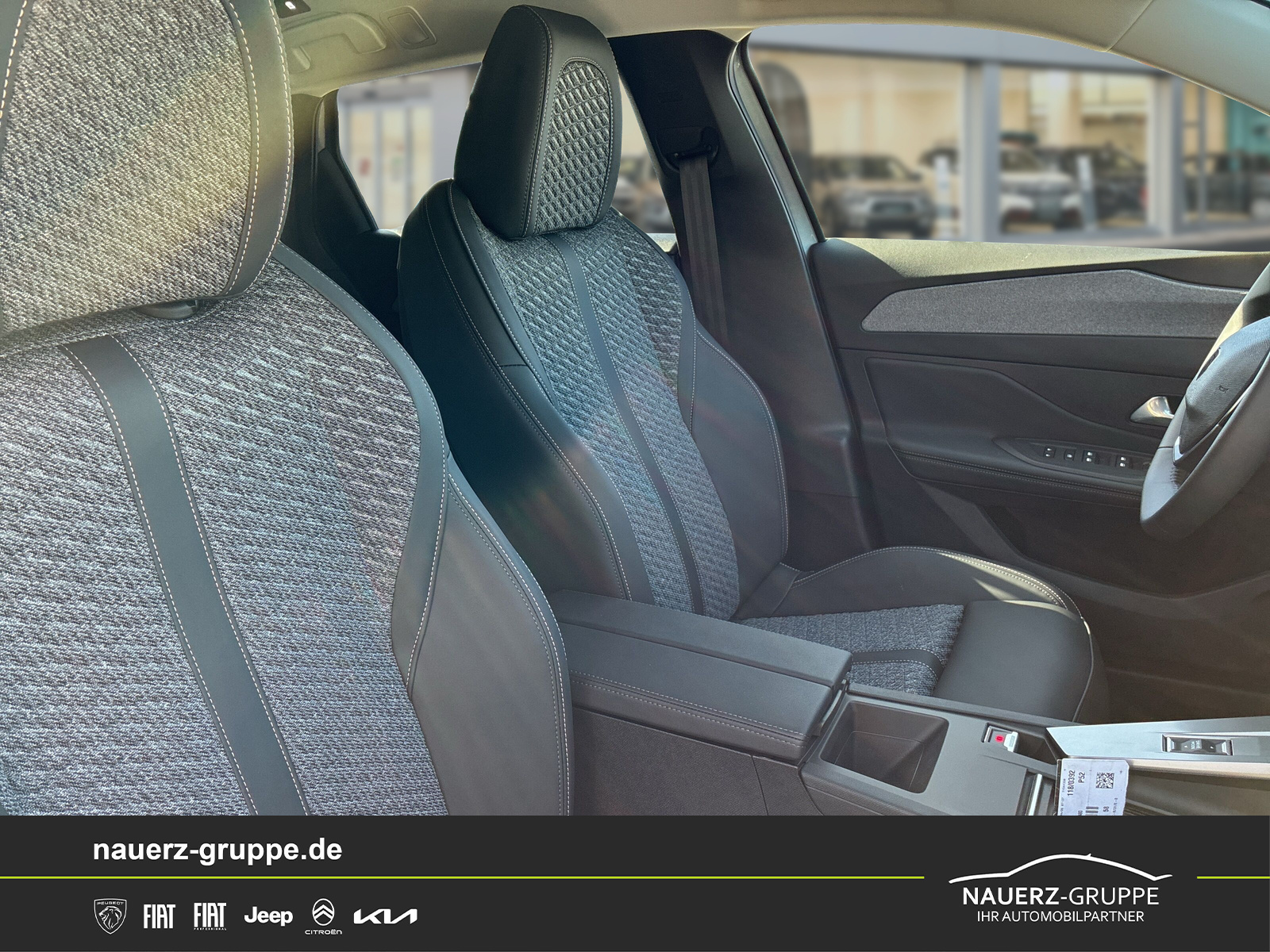 Fahrzeugabbildung Peugeot 308 SW Allure Blue HDi 130 - mit KI generiert/bearbeitet