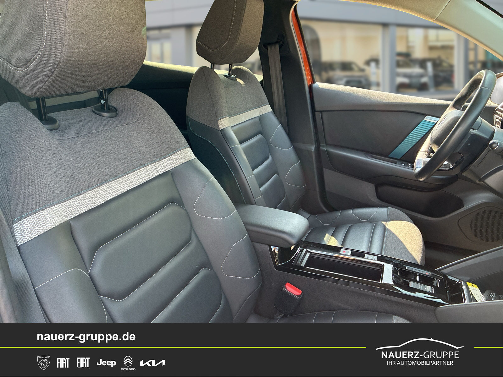 Fahrzeugabbildung Citroen C4 Lim. ë- Shine 136