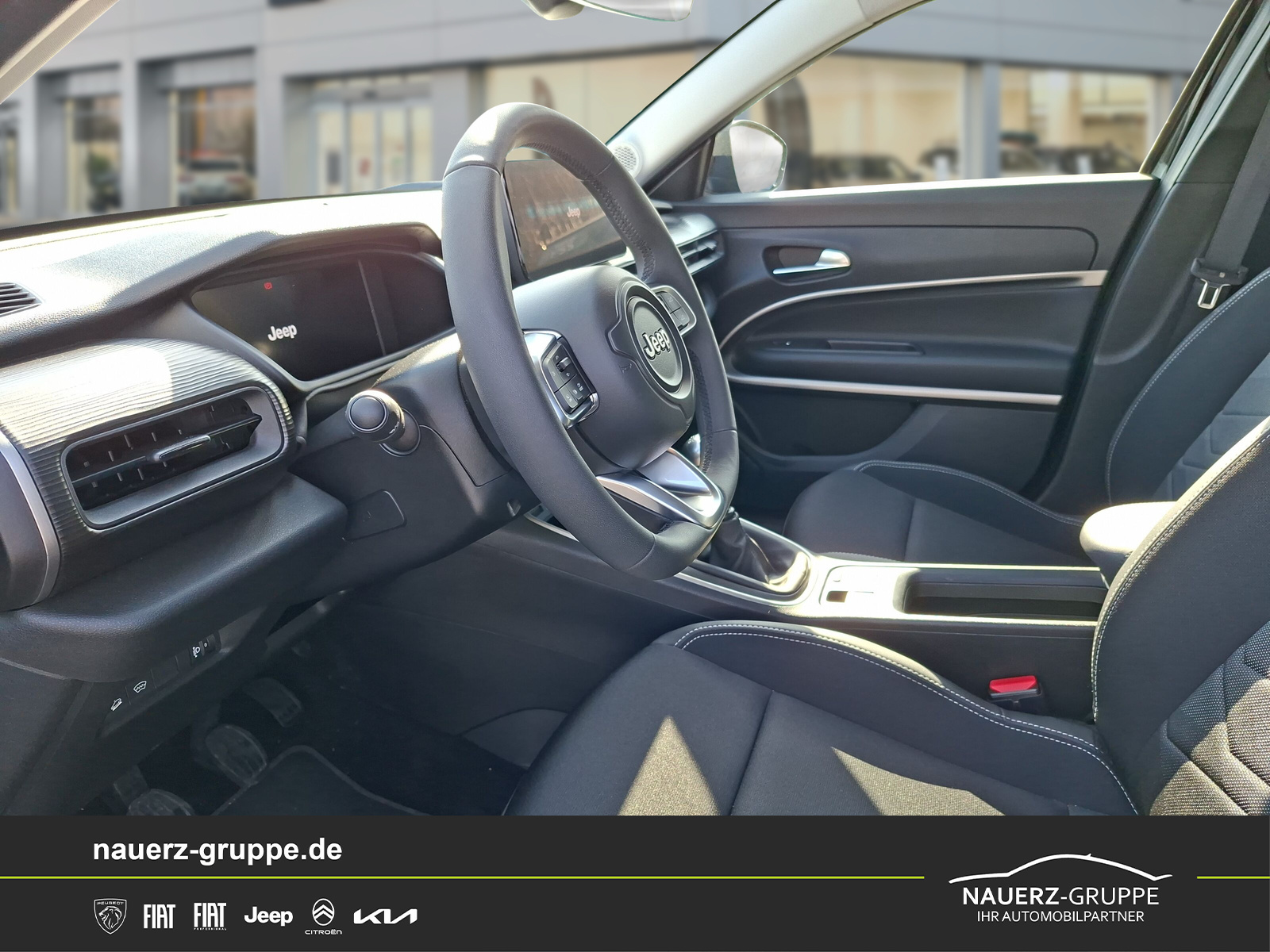 Fahrzeugabbildung Jeep Avenger Altitude 100