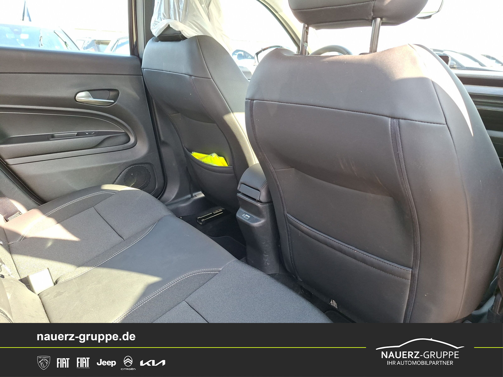 Fahrzeugabbildung Jeep Avenger Altitude 100