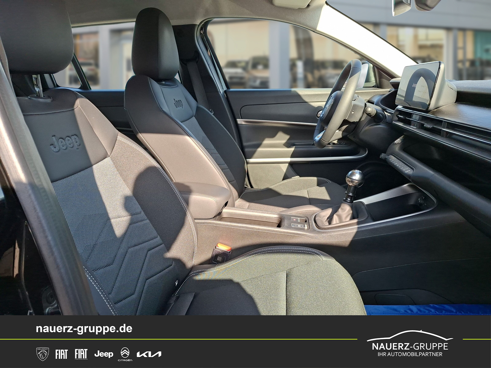 Fahrzeugabbildung Jeep Avenger Altitude 100