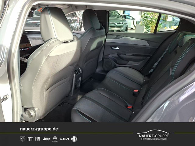 Fahrzeugabbildung Peugeot 408 Allure Hybrid 145 e-DCS6