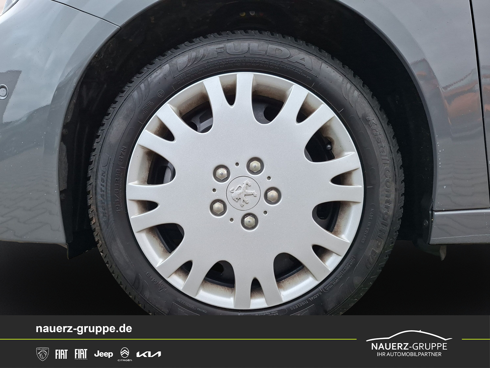 Fahrzeugabbildung Peugeot 208 Hybrid 100 Allure