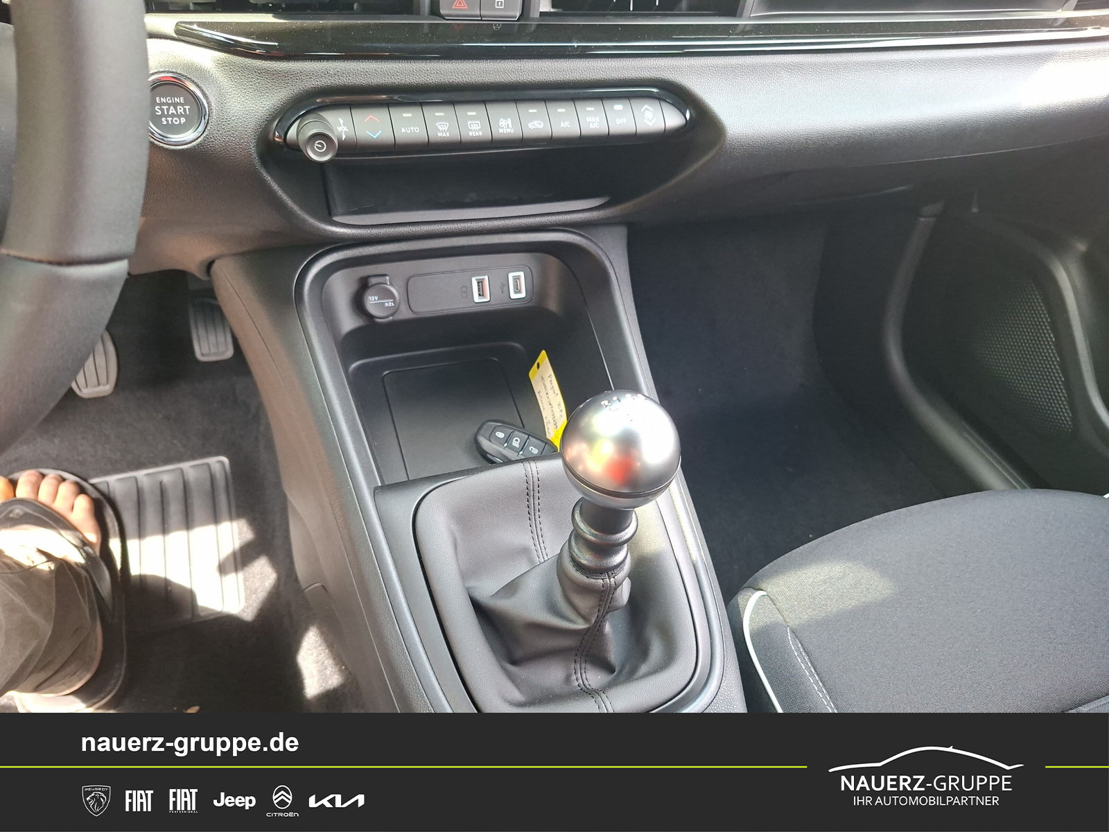 Fahrzeugabbildung Fiat 600 1.2 Turbo 74 kW Street - mit KI generiert/bearbeitet