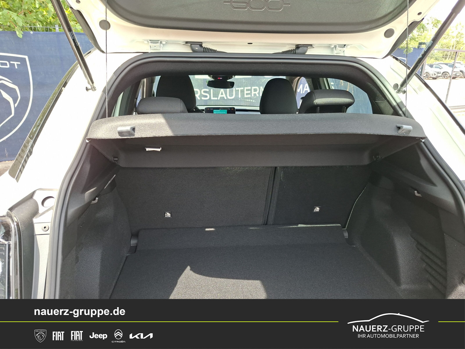 Fahrzeugabbildung Fiat 600 1.2 Turbo 74 kW Street - mit KI generiert/bearbeitet