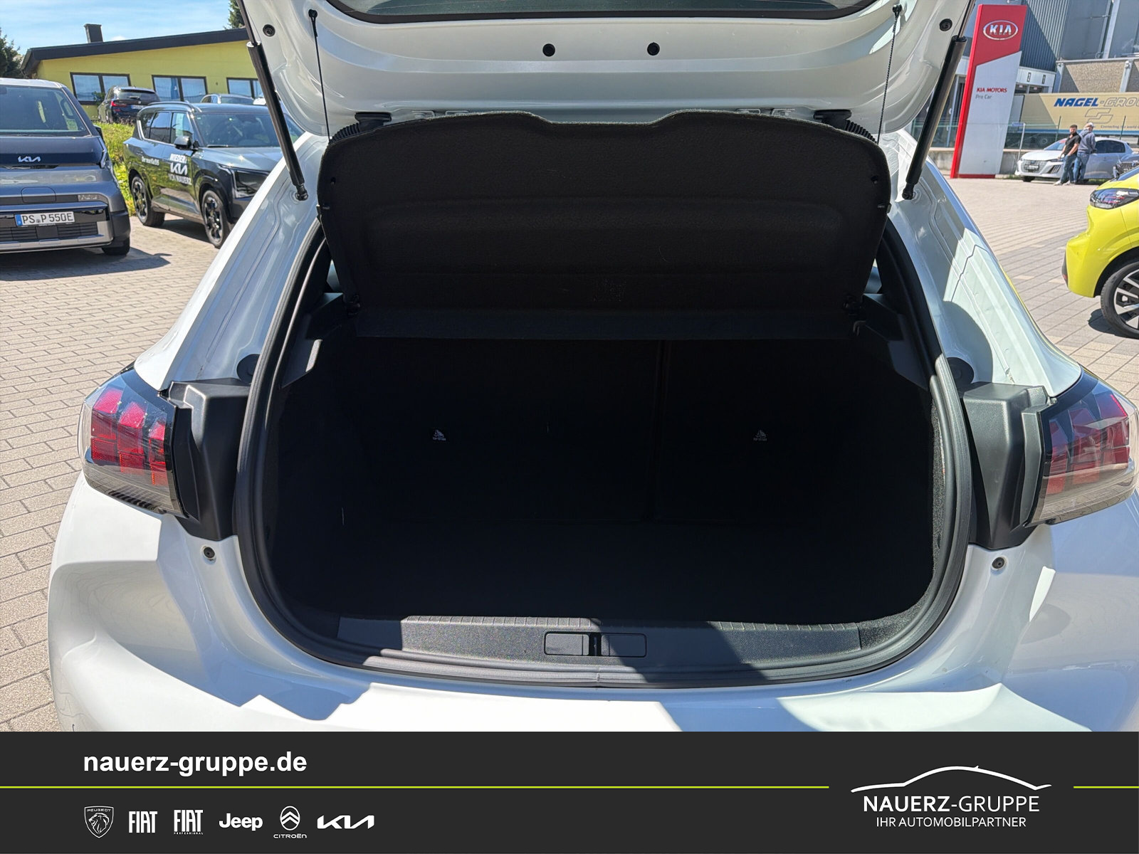 Fahrzeugabbildung Peugeot 208 Active Pack 100 EAT8